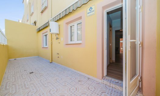 Återförsäljning - Bungalows -
Orihuela Costa - Villamartín