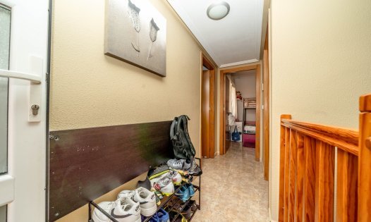 Återförsäljning - Radhus -
Roldán