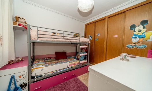 Återförsäljning - Radhus -
Roldán