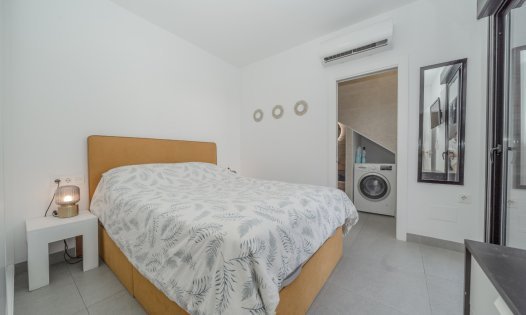 Revente - Villas -
Roldán