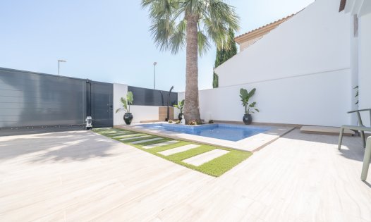 Neue Gebäude - Villen -
San Pedro del Pinatar