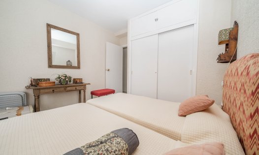 Segunda mano - Apartamentos -
Orihuela Costa - Dehesa de Campoamor