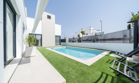 Återförsäljning - Lyxvillor -
Alcázares, Los - Los Alc&aacute;zares