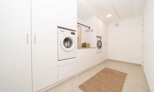 Obra nueva - Villas -
Polop de La Marina 