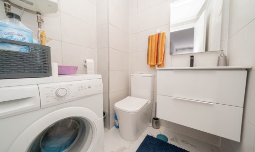 Segunda mano - Apartamentos -
Torrevieja - Punta Prima