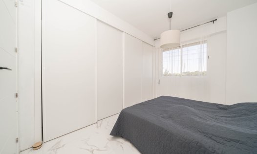 Segunda mano - Apartamentos -
Torrevieja - Punta Prima