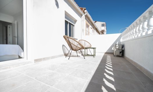 Wiederverkauf - Reihenhäuser -
Torrevieja - Cabo Cervera - Torrevieja
