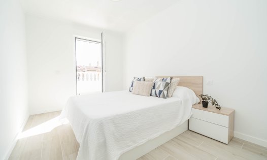 Wiederverkauf - Reihenhäuser -
Torrevieja - Cabo Cervera - Torrevieja