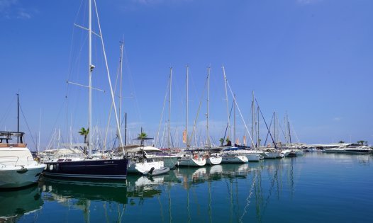 Wiederverkauf - Reihenhäuser -
San Pedro del Pinatar