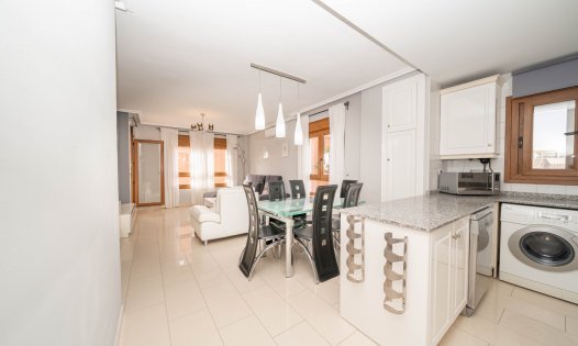 Resale - Apartments -
Orihuela Costa - Villamartín