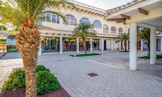 Resale - Apartments -
Orihuela Costa - Villamartín