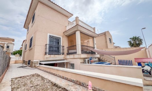 Resale - Villas -
Orihuela Costa