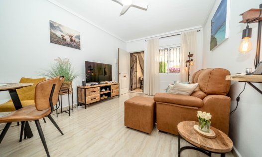Resale - Bungalows -
Orihuela Costa - Los Dolses
