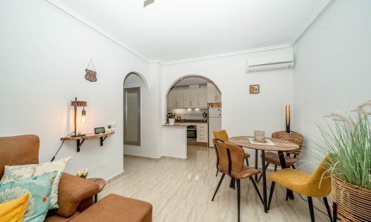 Resale - Bungalows -
Orihuela Costa - Los Dolses