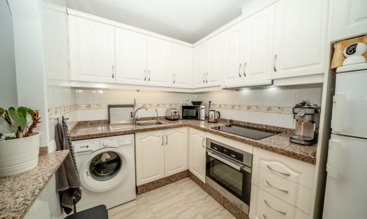 Resale - Bungalows -
Orihuela Costa - Los Dolses