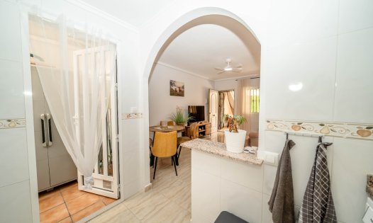 Resale - Bungalows -
Orihuela Costa - Los Dolses