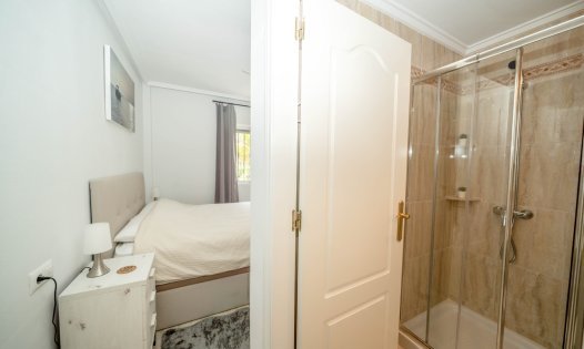 Resale - Bungalows -
Orihuela Costa - Los Dolses