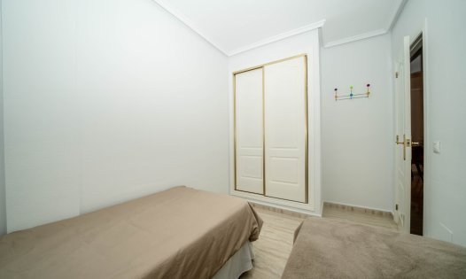 Resale - Bungalows -
Orihuela Costa - Los Dolses