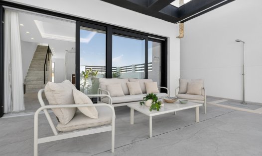 Obra nueva - Villas -
Torrevieja