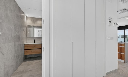 Obra nueva - Villas -
Torrevieja