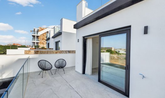 Obra nueva - Villas -
Torrevieja
