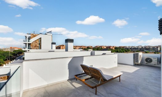 Obra nueva - Villas -
Torrevieja