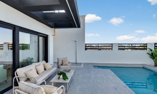Obra nueva - Villas -
Torrevieja