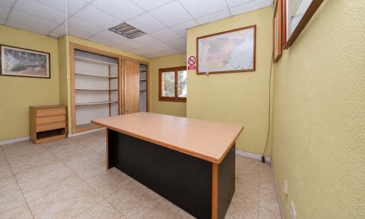 Segunda mano - Locales comerciales -
Bigastro