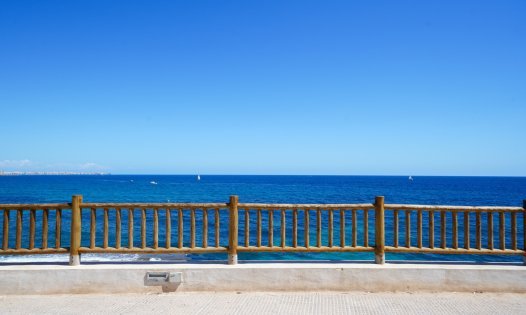 Resale - Bungalows -
Orihuela Costa - Cabo Roig