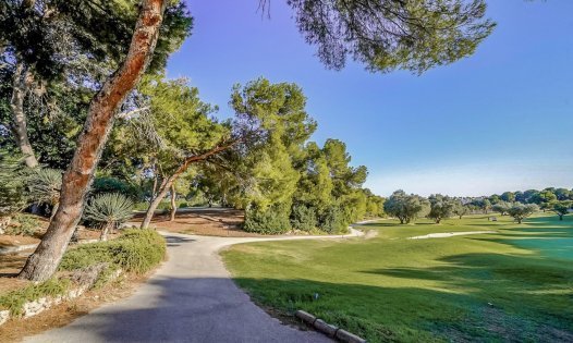Resale - Villas -
Orihuela Costa - Villamartin