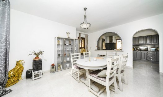 Resale - Villas -
Orihuela Costa - Villamartin