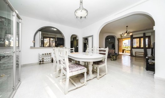 Resale - Villas -
Orihuela Costa - Villamartin