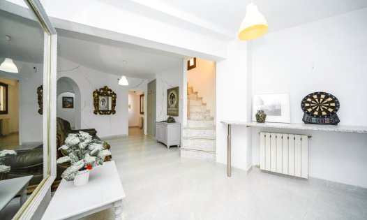 Resale - Villas -
Orihuela Costa - Villamartin