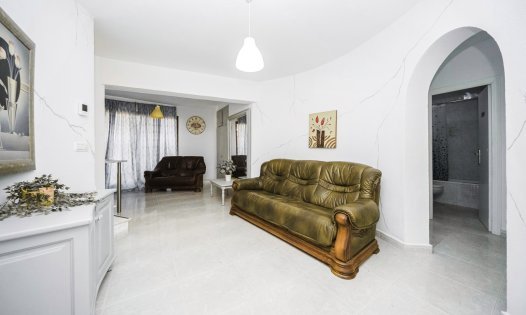 Resale - Villas -
Orihuela Costa - Villamartin