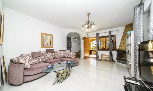 Resale - Villas -
Orihuela Costa - Villamartin