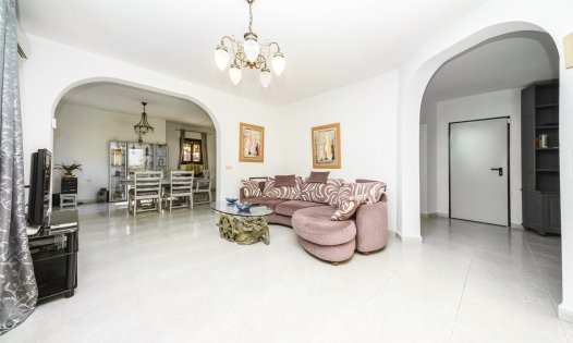 Resale - Villas -
Orihuela Costa - Villamartin