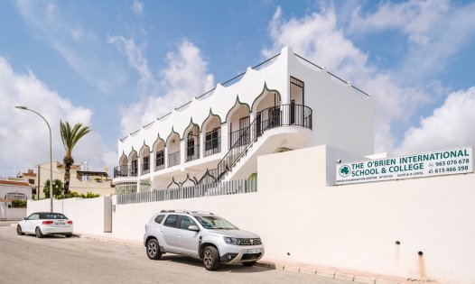 Nybyggnation - Takvåningar -
San Miguel de Salinas