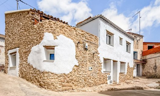 Long Term Rental - Villas -
Albacete - Elche de la Sierra/Villares