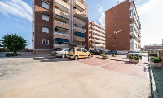 Resale - Apartments -
Orihuela Costa - Punta Prima