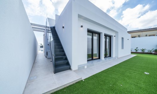 Neue Gebäude - Luxusvillen -
Torrevieja