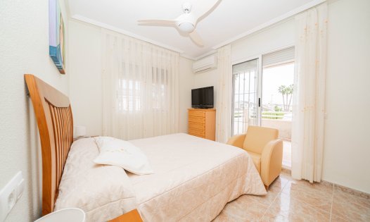 Segunda mano - Casas Adosadas -
Pilar de la Horadada - Torre de la Horadada