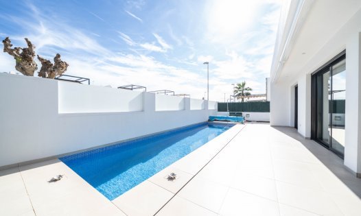 Resale - Luxury Villas -
Pilar de la Horadada