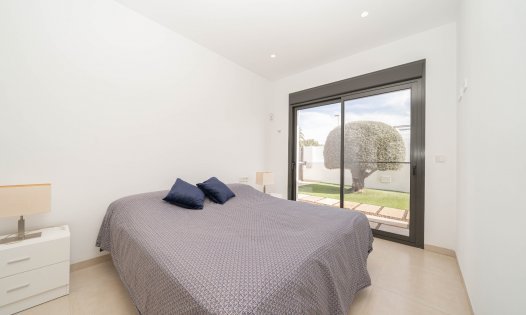 Resale - Luxury Villas -
Pilar de la Horadada