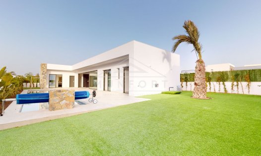 Resale - Luxury Villas -
Alcázares, Los